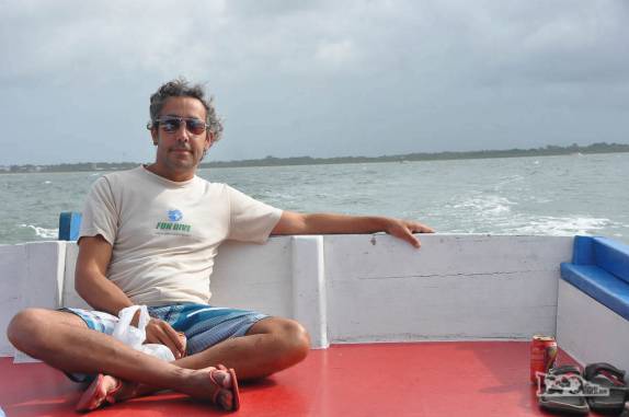 A caminho da Ilha do Mel, no litoral do Paraná, local onde começamos e terminaremos os 1000dias